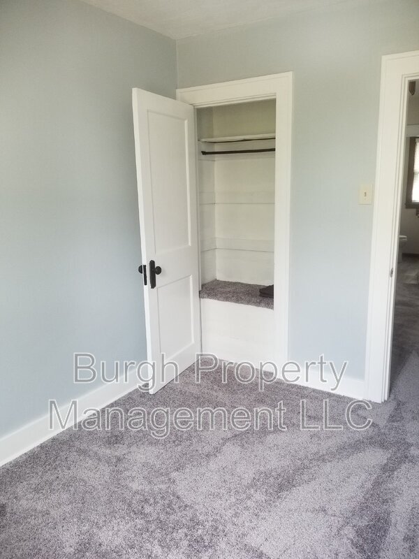 Foto del edificio - 944 Jackman Ave