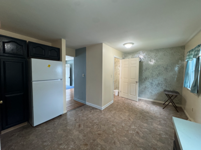 Building Photo - 124 Mt Hope Dr