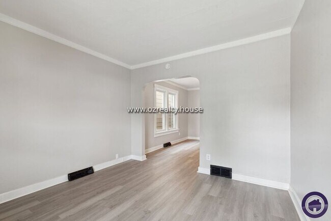 Foto del edificio - 223 E Weber St