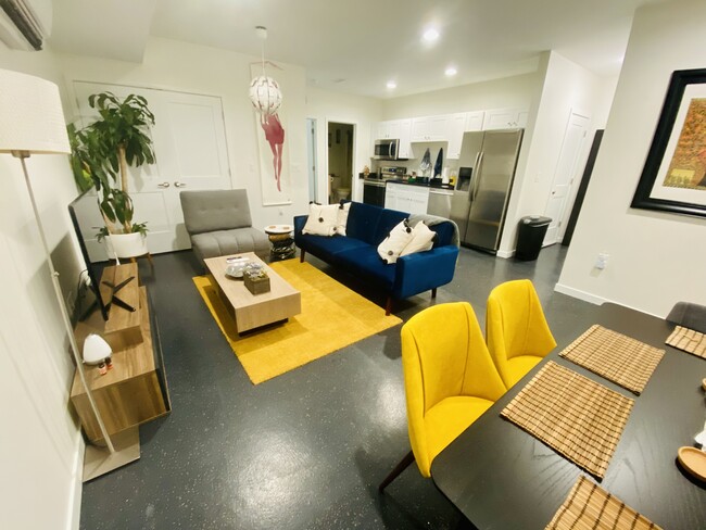 Great Space - 2055 W 19th St