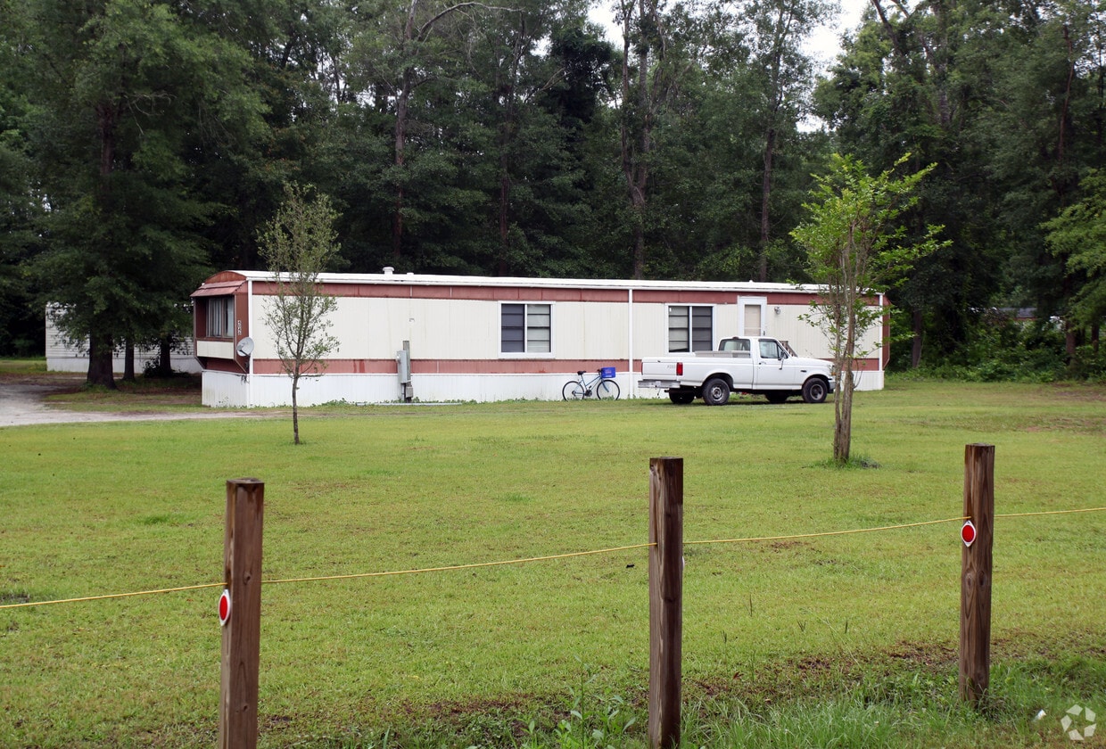 Greystone Estate Apartments in Castle Hayne, NC