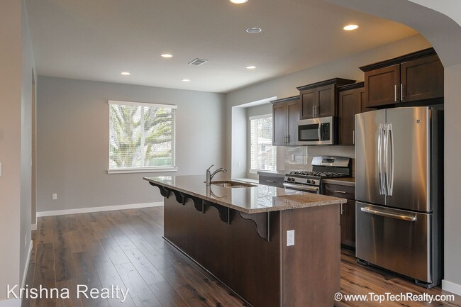 Foto del edificio - 3 br, 2.5 bath House - 1980 SW Latitude Way