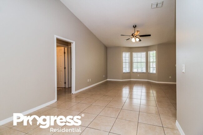 Building Photo - 301 Morningview Dr