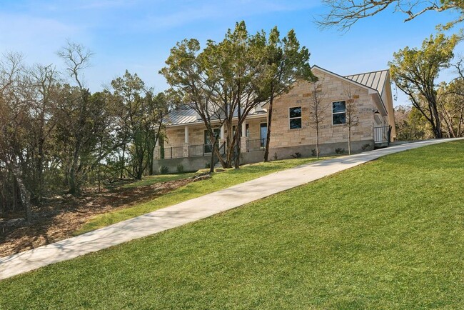 Building Photo - 7602 White Oak Dr