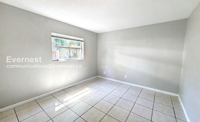 Building Photo - 1315 Browning St