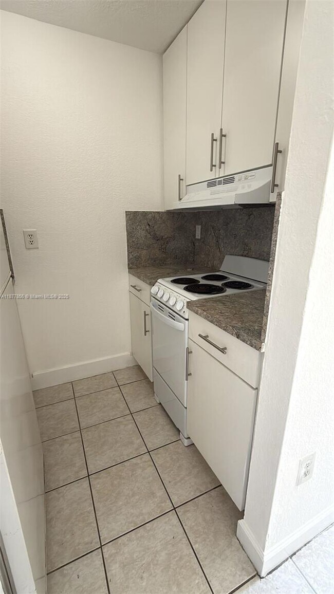 Foto del edificio - 8075 SW 73rd Ave
