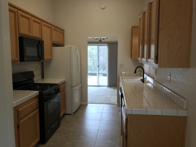 Building Photo - 5104 Charter Ct