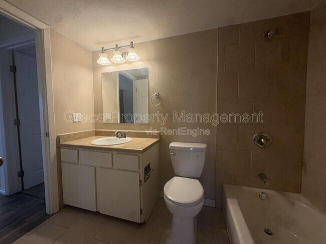 Foto del edificio - 2740 W 86th Ave