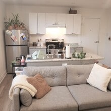 Building Photo - 87 Stirling Ave