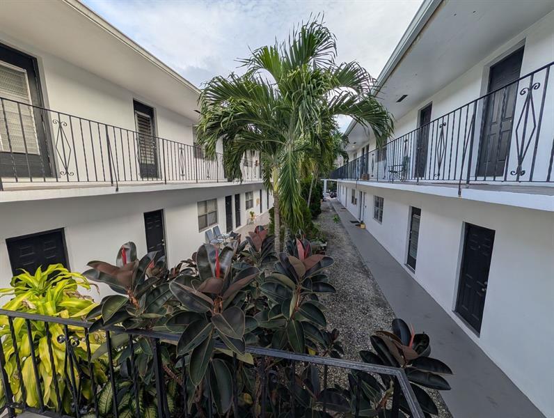 Foto principal - 2830 Fillmore St