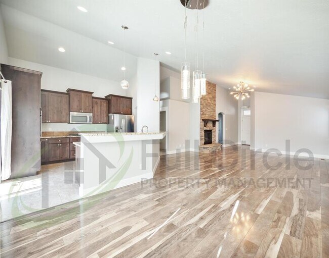 Building Photo - 5131 W Brunmier Dr