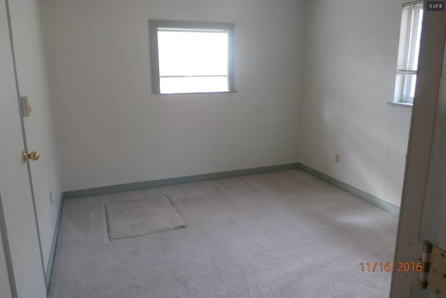 Building Photo - 137