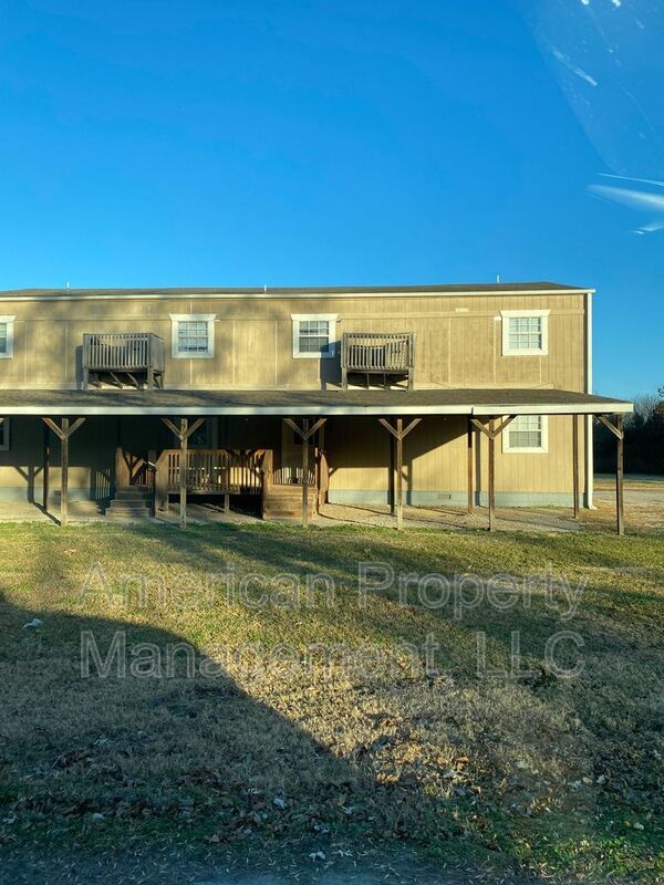 946 N Ross Ave, Dewey, OK 74029 Condo for Rent in Dewey, OK