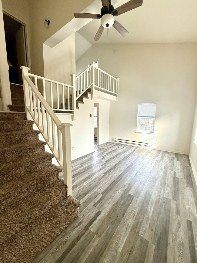 Foto del edificio - 58 N Front St