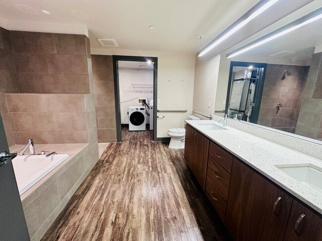 VAN 3106 Bathroom - Vantage