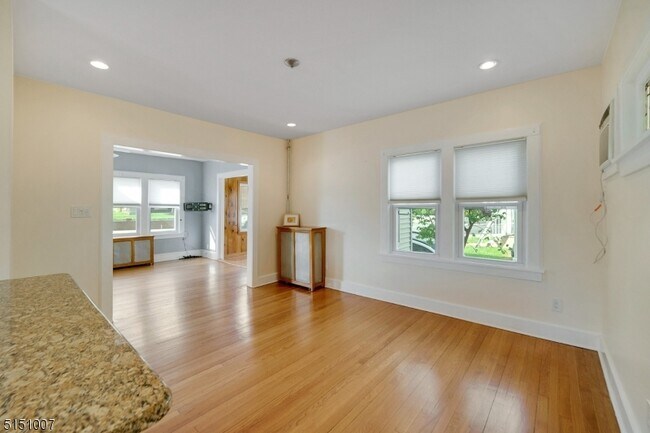 Foto del edificio - 401 Totowa Rd