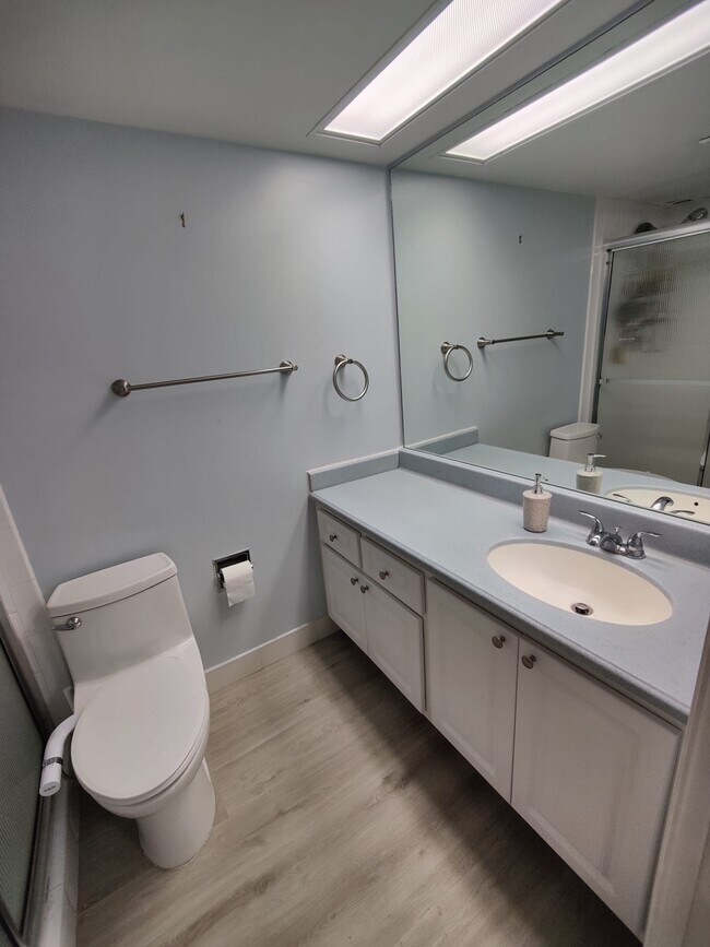 Foto del edificio - 3200 N Palm Aire Dr