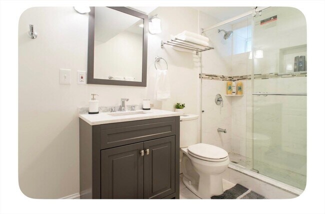 Building Photo - 40 Eddy St