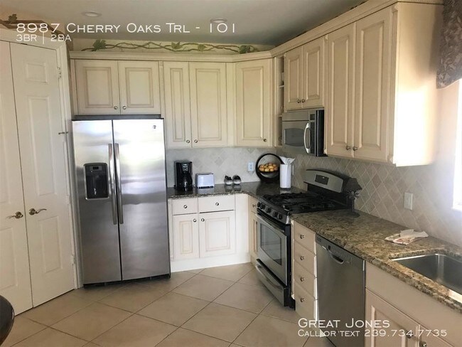 Building Photo - 8987 Cherry Oaks Trl