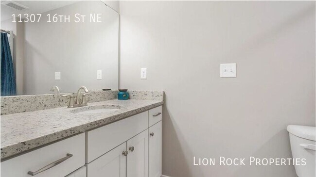 Foto del edificio - 11307 16th St NE
