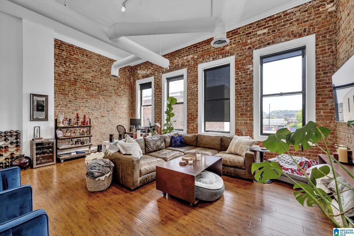 Foto principal - 2112 Morris Ave
