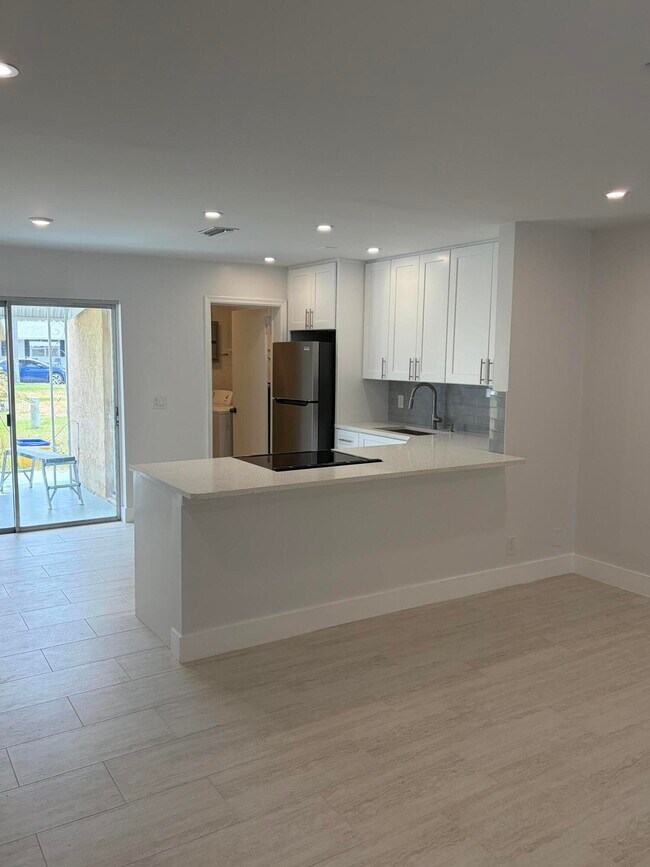 Building Photo - 2812 Duke Ln