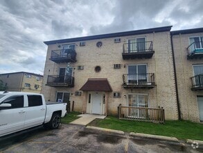 Building Photo - 2407 Randall Ln