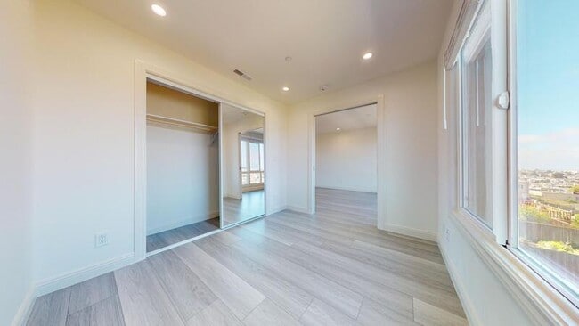 Building Photo - 148 Frankfort St