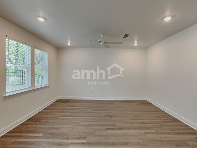 Building Photo - 1648 Aquamarine Dr