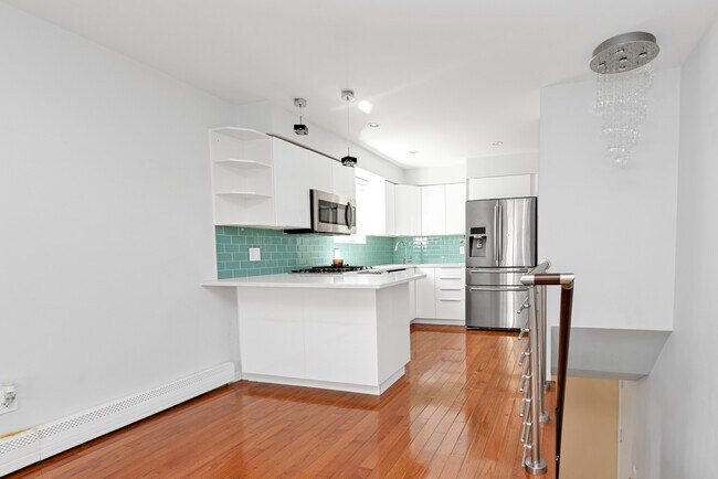 Foto del edificio - 2628 E 26th St