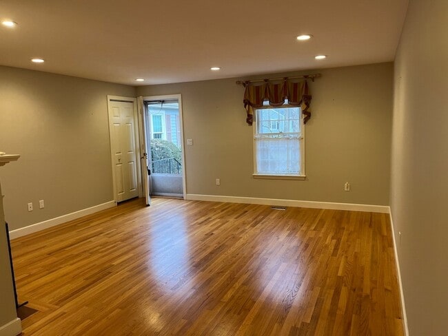 Photo - 12 Lois Lane Unit 12 Apartment