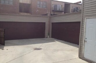 Foto del edificio - 2130 W Touhy Ave