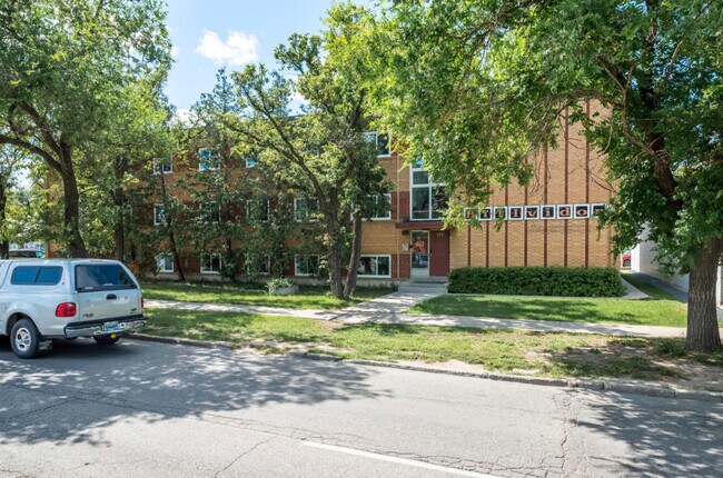 Photo du bâtiment - Hillvidor Apartments
