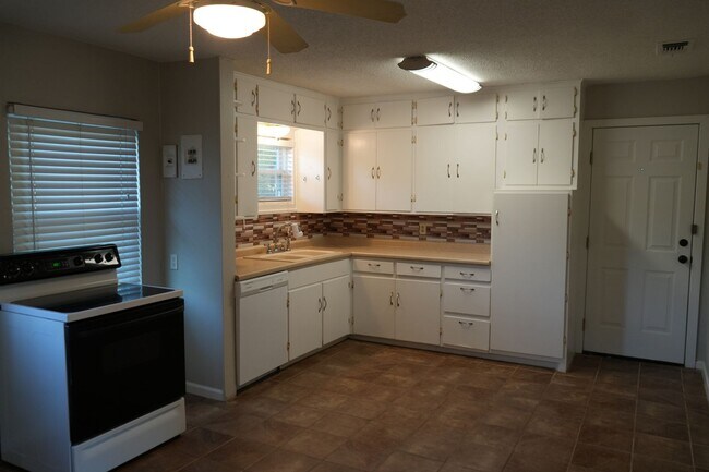 Building Photo - 3705 26th St