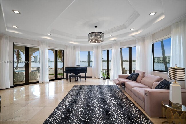 Foto del edificio - 3300 NE 171st St