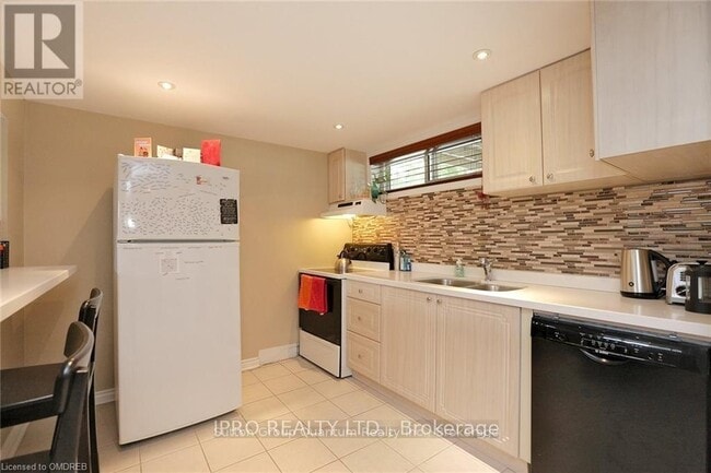 Building Photo - 529 Trudale Ct