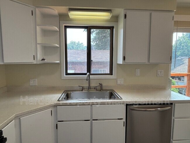Foto del edificio - 2106 N 33rd St