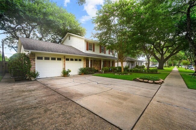 Foto del edificio - 12826 Westmere Dr