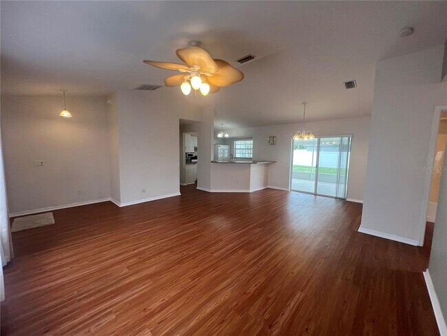 Building Photo - 3228 Lucaya Ave