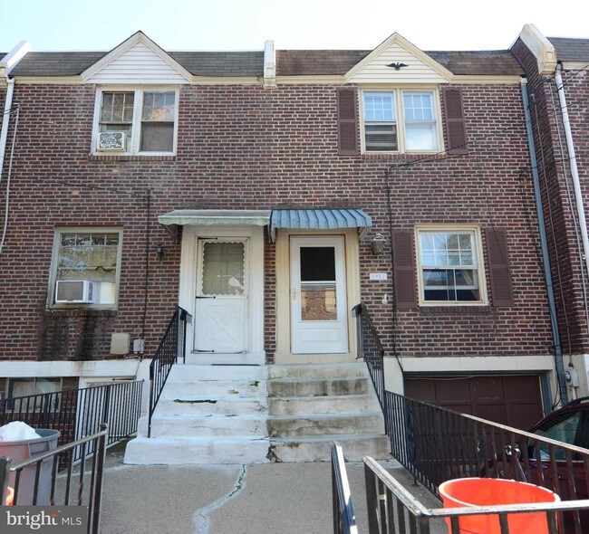 Building Photo - 1052 S Merrimac Rd