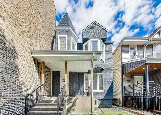 Building Photo - 6605 S Maryland Ave