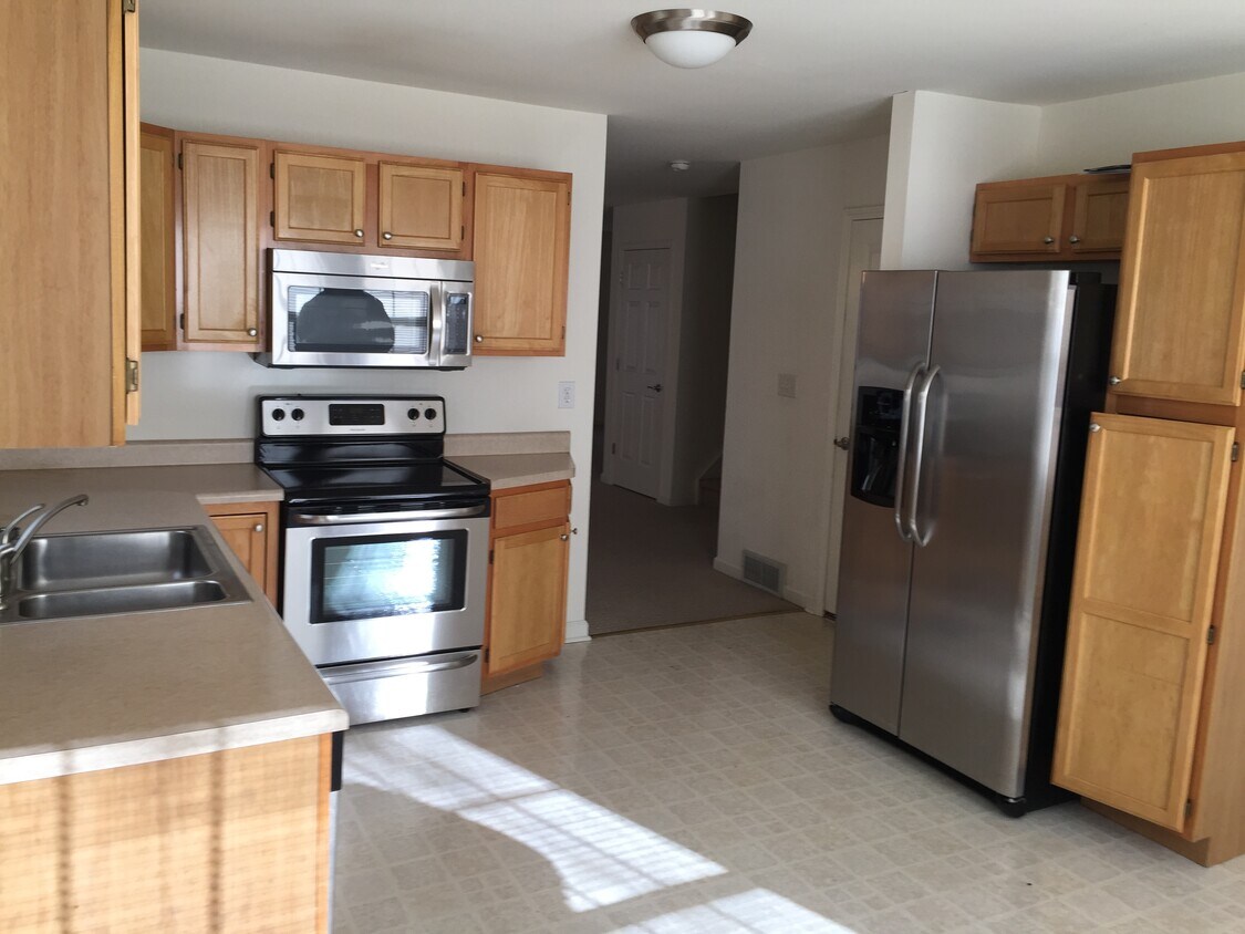 Kitchen - 7 Bunker Ln