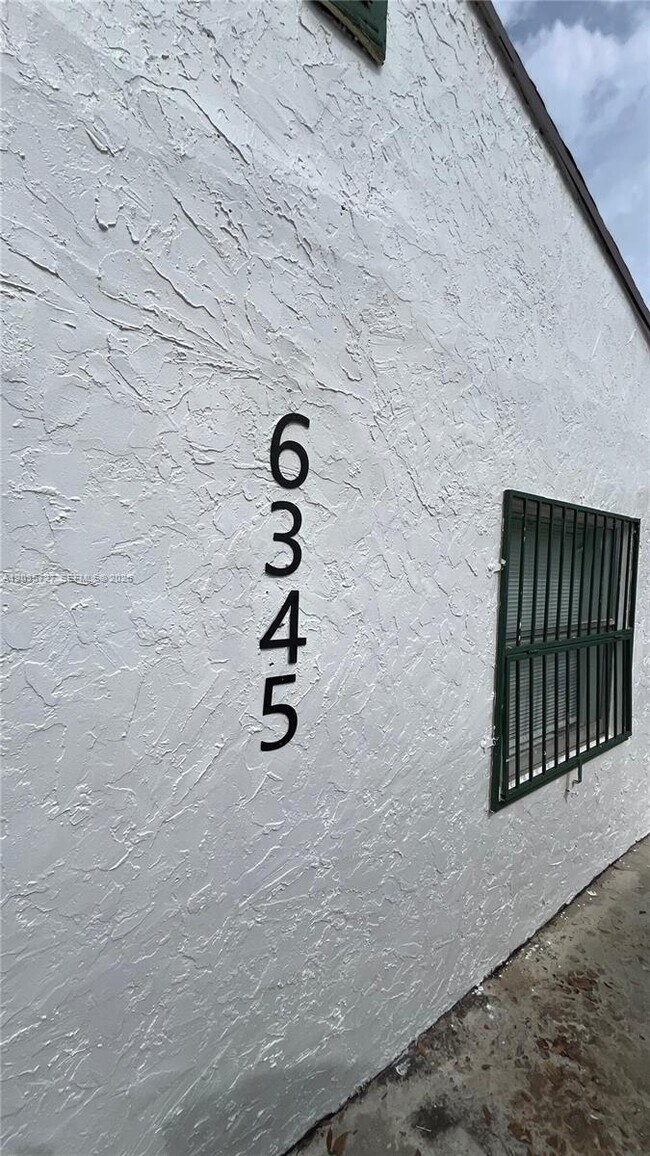 Foto del edificio - 6345 N Miami Ave
