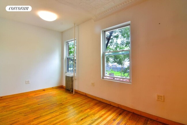 Building Photo - 129 Columbia St