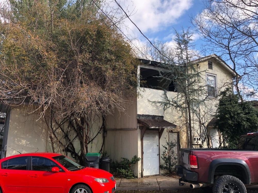 Primary Photo - 100 Carlton Ave.