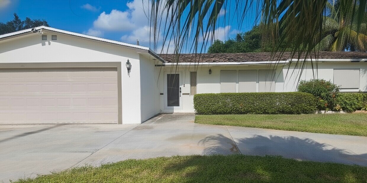 Primary Photo - 10801 NW 23rd Ave