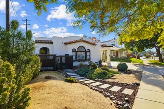 Building Photo - 3407 N Mountain View Dr