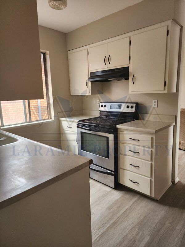 Foto del edificio - 710 Downey St