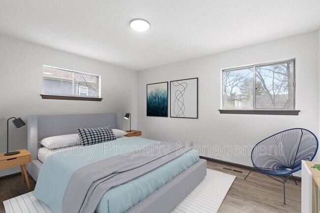 Foto del edificio - 6923 Greenway Dr