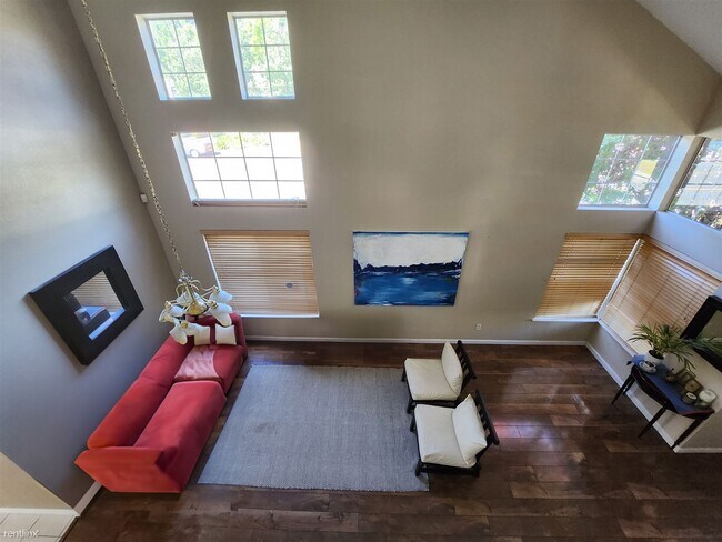 Building Photo - 3 br, 2.5 bath House - 907 Orca Terrace
